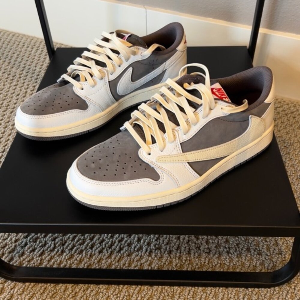 Travis Scott X Air Jordan 1 Retros Low OG Reverse Mocha